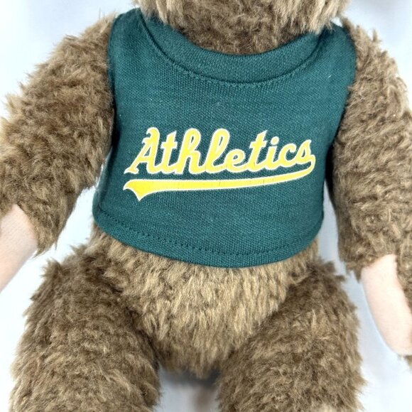 MLB Oakland Athletics Shelf Sitter Green Shirt Baseball Bear Steven Smith - Picture 2 of 9